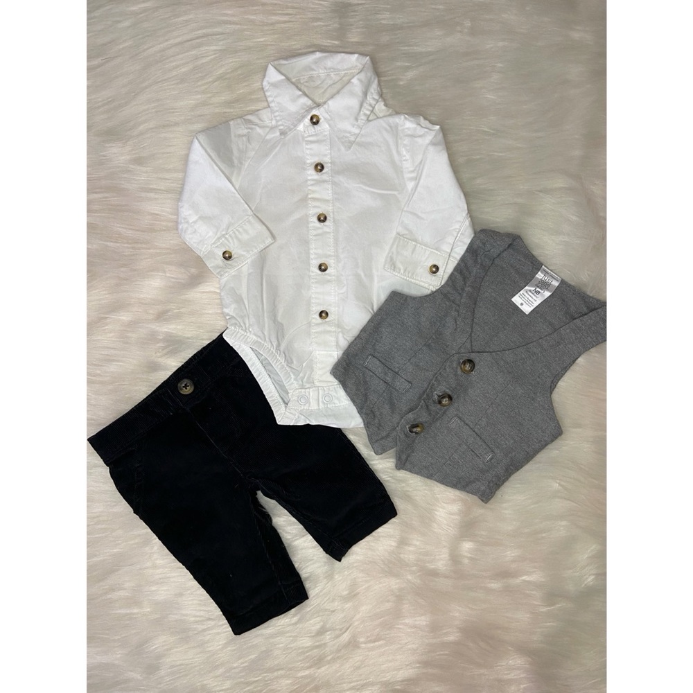 Carter’s long sleeve bodysuit, pants and vest size Newborn